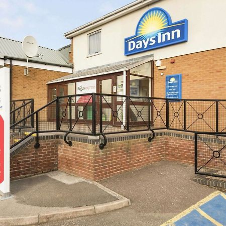 Days Inn Watford Gap クリック エクステリア 写真